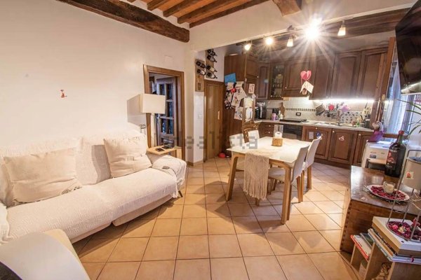 appartamento in vendita a Castelnuovo Berardenga in zona Pacina