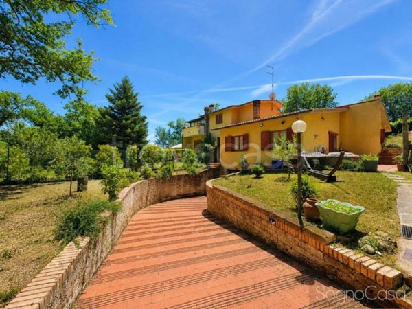 casa indipendente a Castelnuovo Berardenga in zona San Giovanni a Cerreto