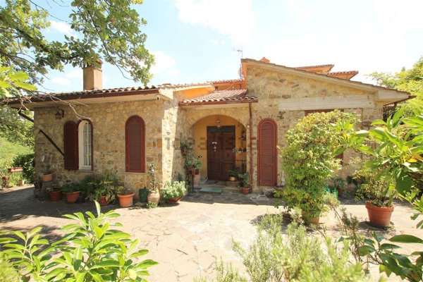casa indipendente a Castelnuovo Berardenga in zona Santa Margherita - La Suvera