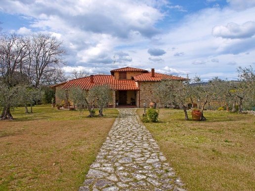 casa indipendente in vendita a Castelnuovo Berardenga in zona Bossi
