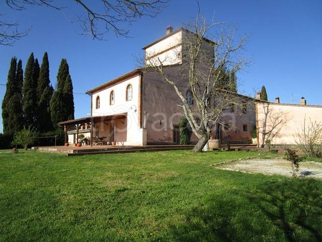 casale in vendita a Castelnuovo Berardenga