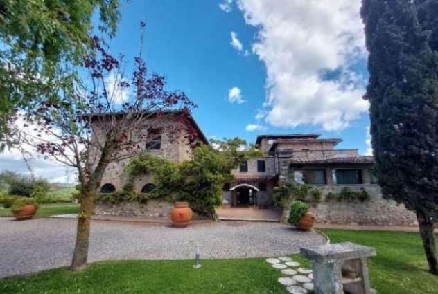 locale di sgombero in vendita a Castelnuovo Berardenga