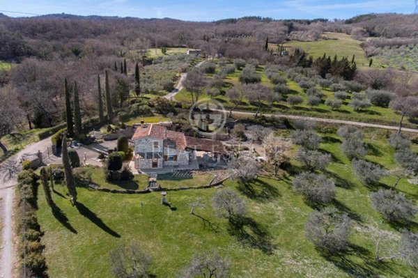 casa indipendente in vendita a Castiglione d'Orcia in zona Campiglia d'Orcia