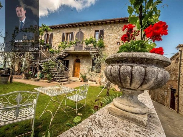 casa indipendente in vendita a Castiglione d'Orcia