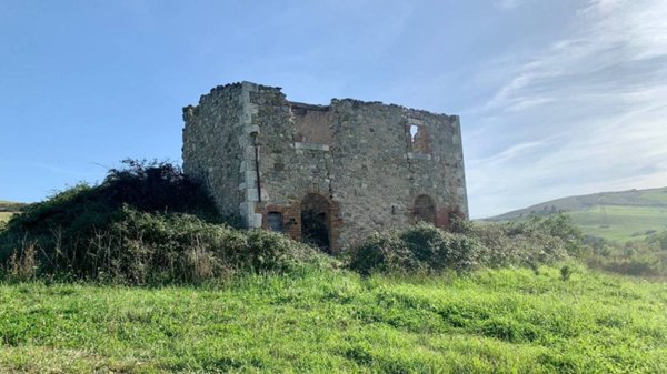 casa indipendente in vendita a Castiglione d'Orcia in zona Bagni San Filippo