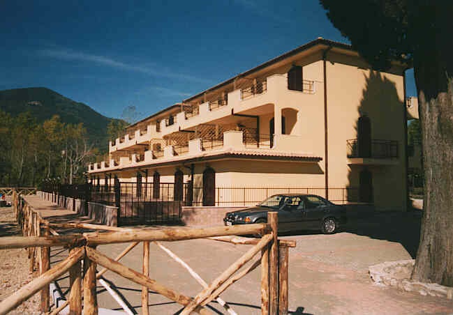 appartamento in vendita a Castiglione d'Orcia in zona Bagni San Filippo