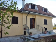 casa indipendente in vendita a Castiglione d'Orcia in zona Bagni San Filippo