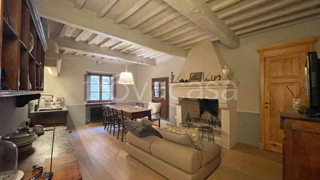 appartamento in vendita a Castiglione d'Orcia in zona Rocca d'Orcia