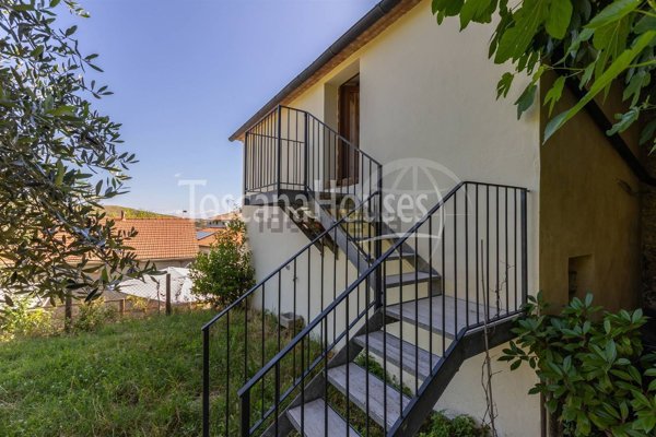 appartamento in vendita a Castiglione d'Orcia in zona Bagni San Filippo