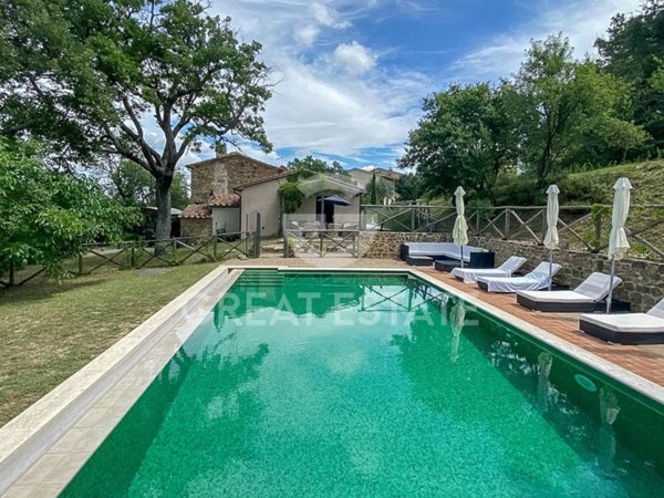 casa indipendente in vendita a Castiglione d'Orcia