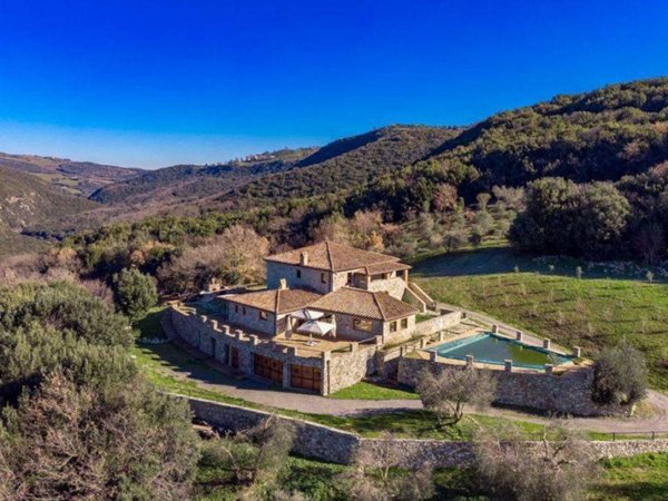 casa indipendente in vendita a Castiglione d'Orcia in zona Belvedere