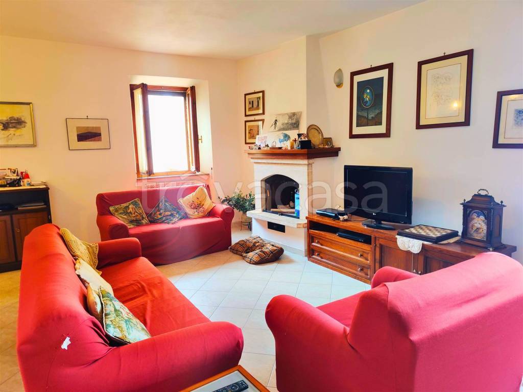 casa indipendente in vendita a Castiglione d'Orcia