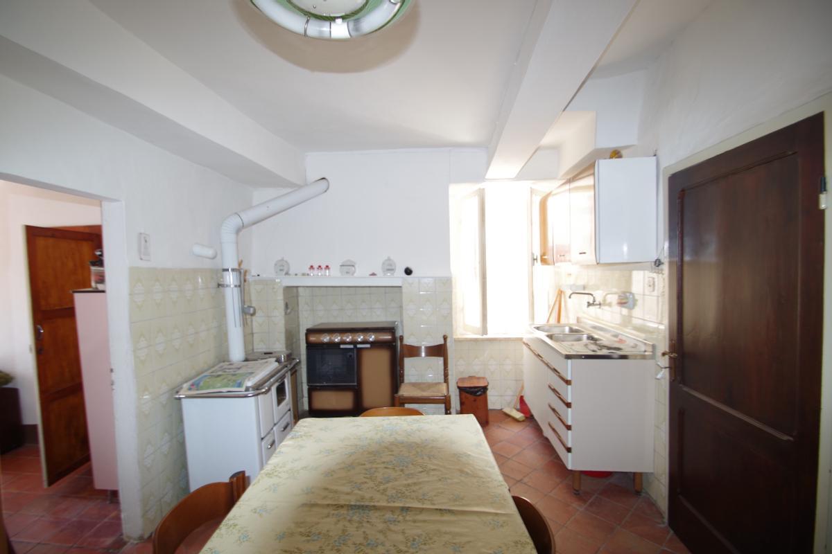 appartamento in vendita a Castiglione d'Orcia in zona Campiglia d'Orcia