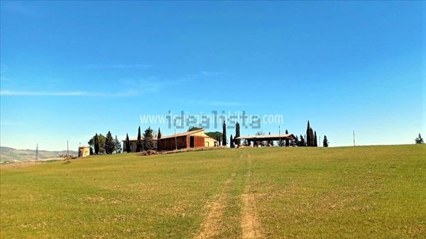 casale in vendita a Castiglione d'Orcia