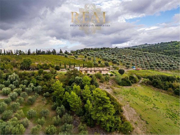 casa indipendente in vendita a Castiglione d'Orcia in zona Rocca d'Orcia
