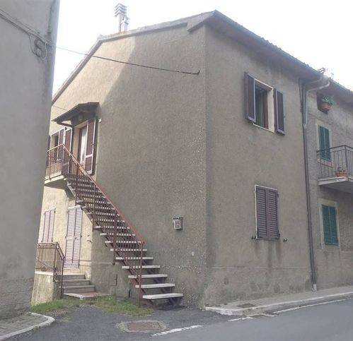 appartamento in vendita a Castiglione d'Orcia in zona Vivo d'Orcia