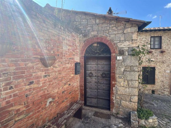 appartamento in vendita a Castiglione d'Orcia in zona Rocca d'Orcia