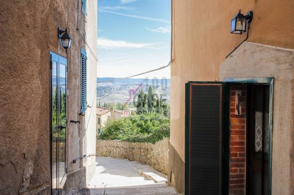 appartamento in vendita a Castiglione d'Orcia in zona Campiglia d'Orcia