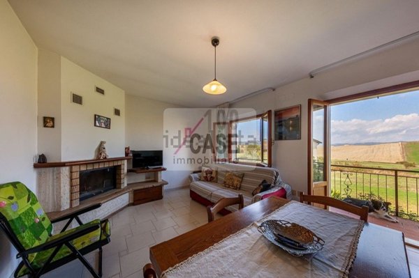 appartamento in vendita a Castiglione d'Orcia in zona Rocca d'Orcia