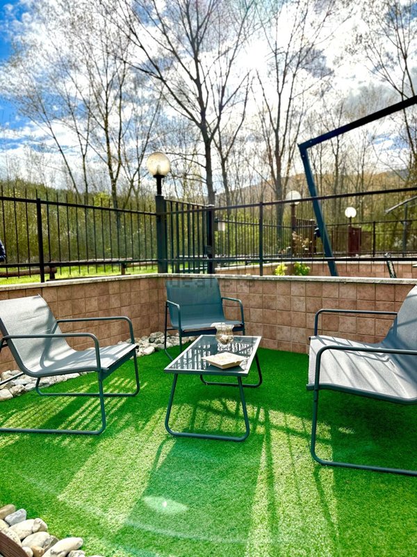 appartamento in vendita a Castiglione d'Orcia in zona Bagni San Filippo