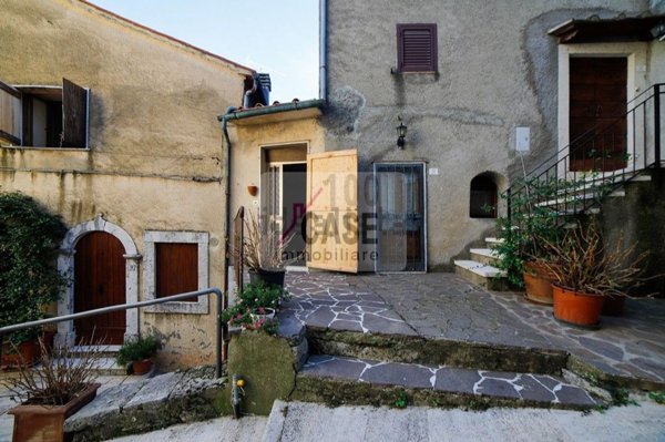 appartamento in vendita a Castiglione d'Orcia in zona Campiglia d'Orcia