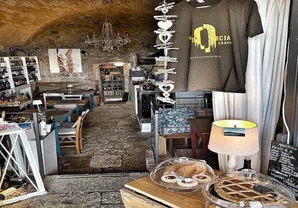 negozio in vendita a Castiglione d'Orcia