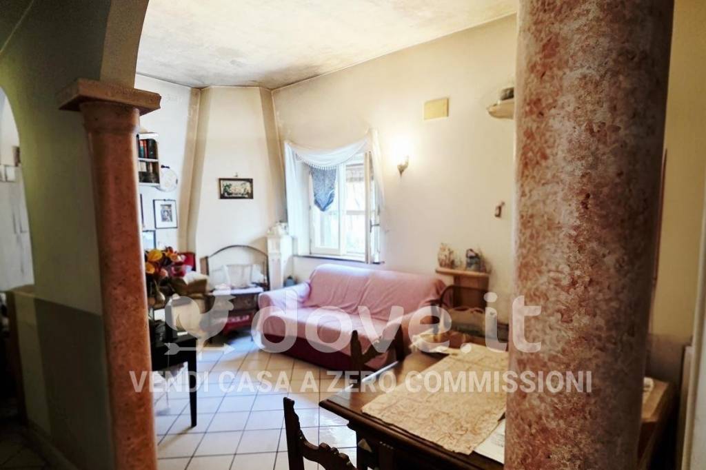 appartamento in vendita a Castiglione d'Orcia in zona Bagni San Filippo