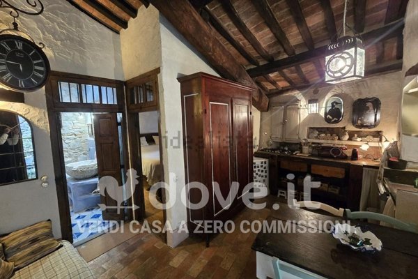 appartamento in vendita a Castiglione d'Orcia in zona Rocca d'Orcia