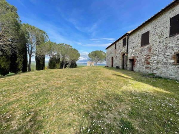 casa indipendente in vendita a Castiglione d'Orcia