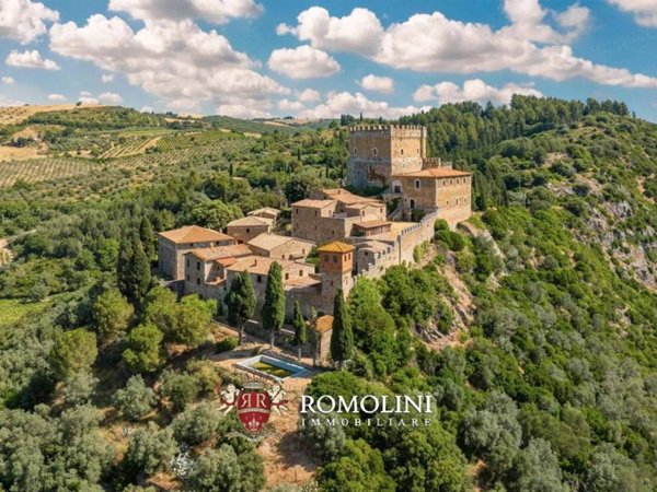 intera palazzina in vendita a Castiglione d'Orcia in zona Rocca d'Orcia