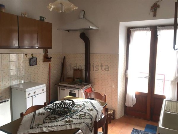 appartamento in vendita a Castiglione d'Orcia in zona Vivo d'Orcia