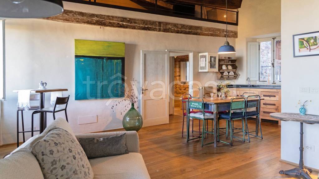 appartamento in vendita a Castiglione d'Orcia in zona Campiglia d'Orcia