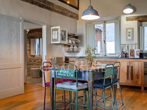 appartamento in vendita a Castiglione d'Orcia in zona Campiglia d'Orcia