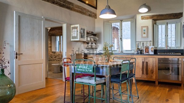 appartamento in vendita a Castiglione d'Orcia in zona Campiglia d'Orcia