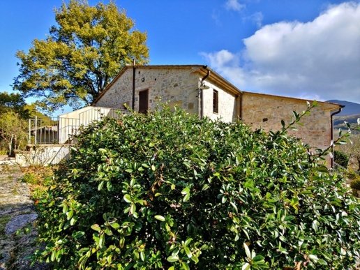 casale in vendita a Castiglione d'Orcia