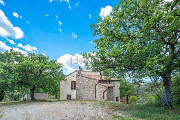 casale in vendita a Castiglione d'Orcia in zona Rocca d'Orcia