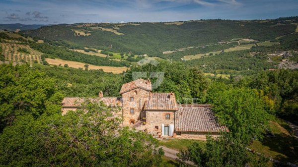 casa indipendente in vendita a Castiglione d'Orcia in zona Rocca d'Orcia