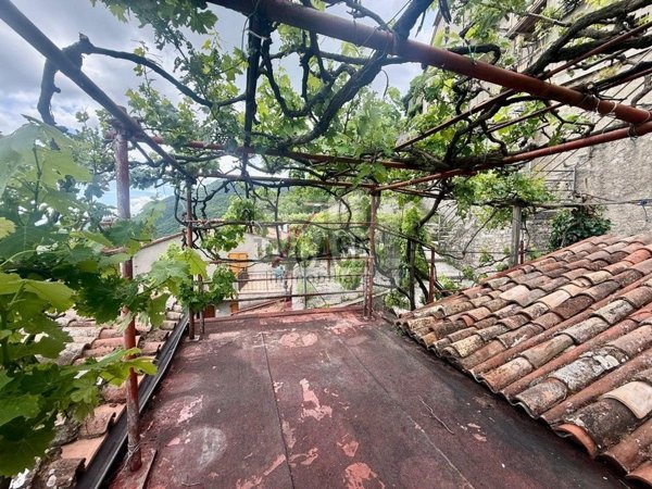 appartamento in vendita a Castiglione d'Orcia in zona Campiglia d'Orcia