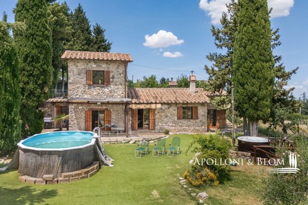 casale in vendita a Castiglione d'Orcia in zona Rocca d'Orcia