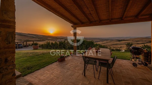 casale in vendita a Castiglione d'Orcia in zona Rocca d'Orcia