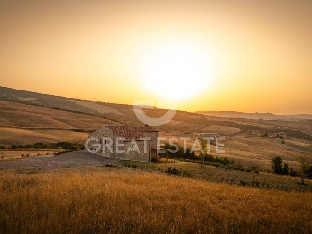 casa indipendente in vendita a Castiglione d'Orcia in zona Rocca d'Orcia