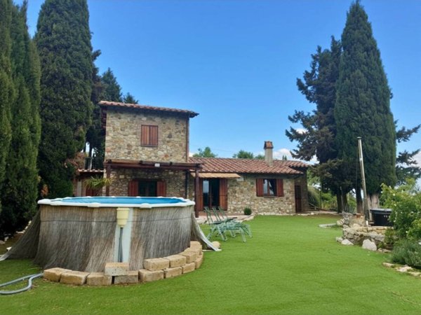 casale in vendita a Castiglione d'Orcia in zona Rocca d'Orcia