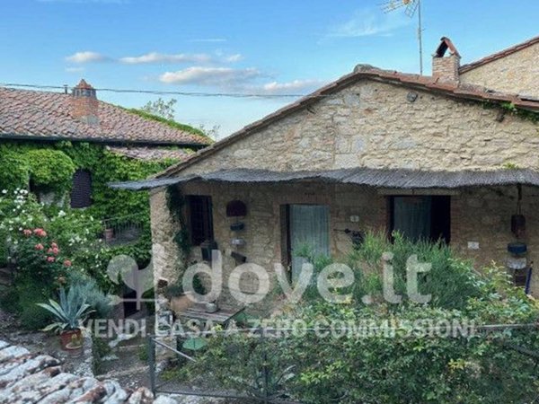 appartamento in vendita a Castiglione d'Orcia in zona Rocca d'Orcia
