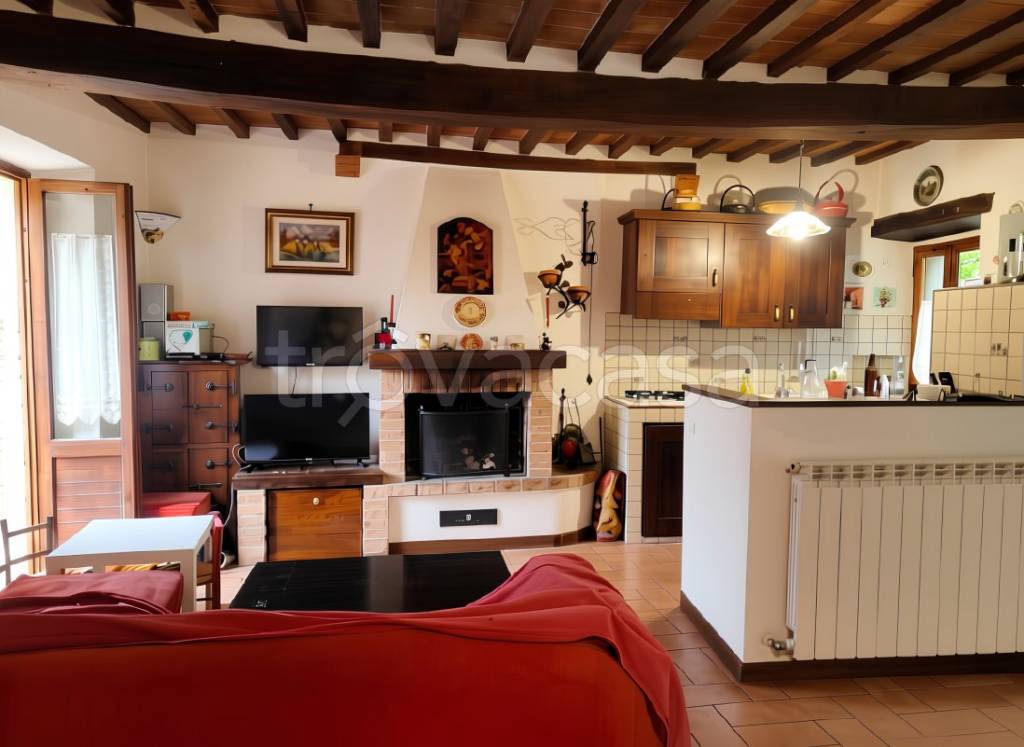 appartamento in vendita a Castiglione d'Orcia in zona Rocca d'Orcia