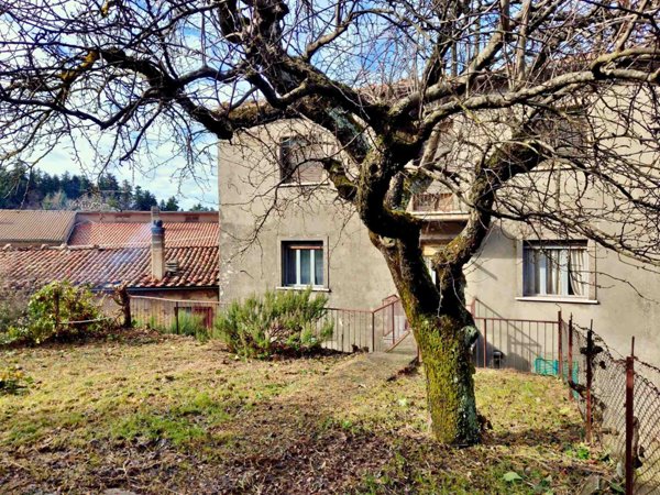 appartamento in vendita a Castiglione d'Orcia in zona Vivo d'Orcia