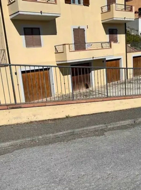 appartamento in vendita a Castiglione d'Orcia in zona Rocca d'Orcia