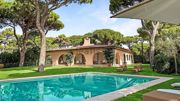 casa indipendente in vendita a Castiglione d'Orcia in zona Rocca d'Orcia
