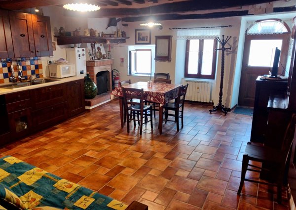 appartamento in vendita a Castiglione d'Orcia in zona Campiglia d'Orcia