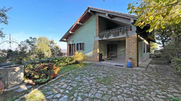 casa indipendente in vendita a Castiglione d'Orcia in zona Rocca d'Orcia