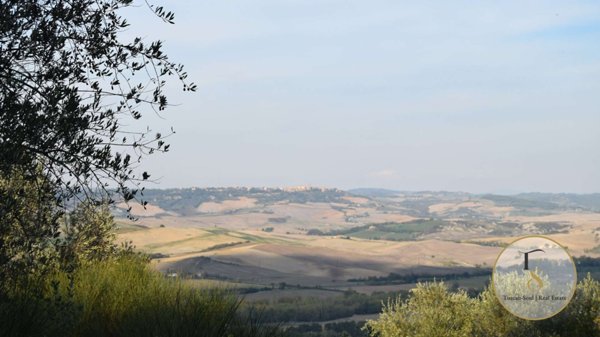 casa indipendente in vendita a Castiglione d'Orcia in zona Rocca d'Orcia
